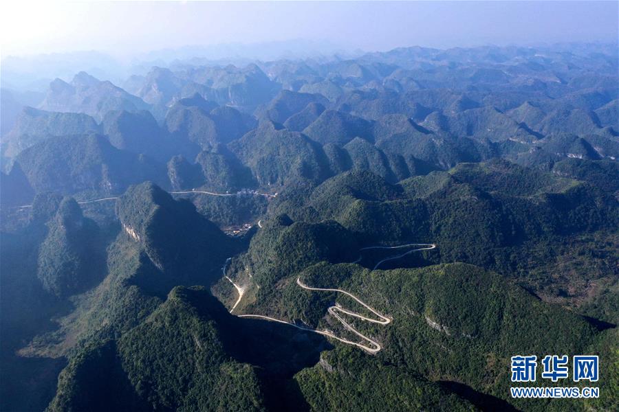 （新華全媒頭條·圖文互動）（1）決戰千山萬弄間——廣西“極貧角落”最后攻堅記