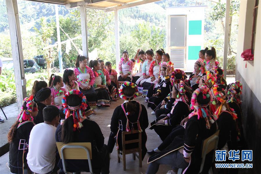 （五中全會精神在基層·圖文互動）（5）天津、福建、廣東、云南等地創新形式讓黨的十九屆五中全會精神“飛入尋常百姓家”