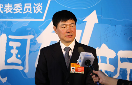“我們要進(jìn)行自貿(mào)區(qū)的體制機(jī)制的創(chuàng)新，也就是先行先試的一些實(shí)驗(yàn)。”